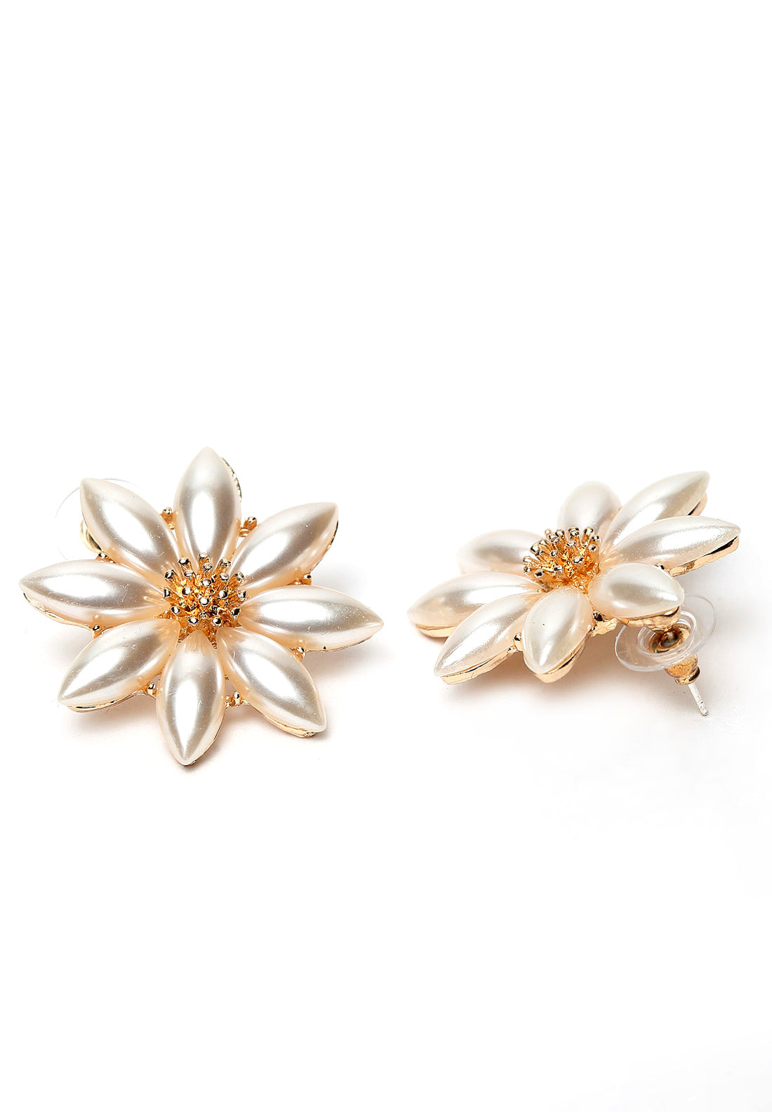 Złote kolczyki w kształcie kwiatowej perły